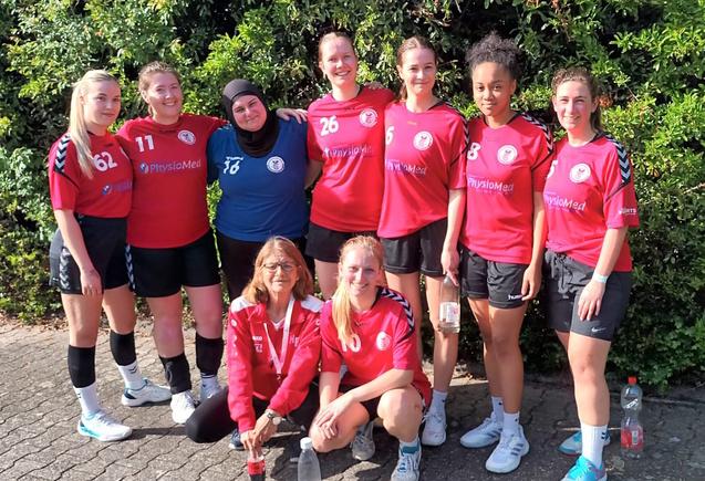 Handball Damen 24/25 Handball Damen nach dem letzen Sasonspiel 24/25